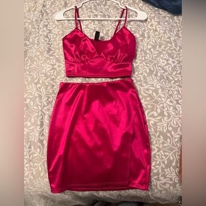 Windsor 2 Piece, only worn once for a photoshoot!